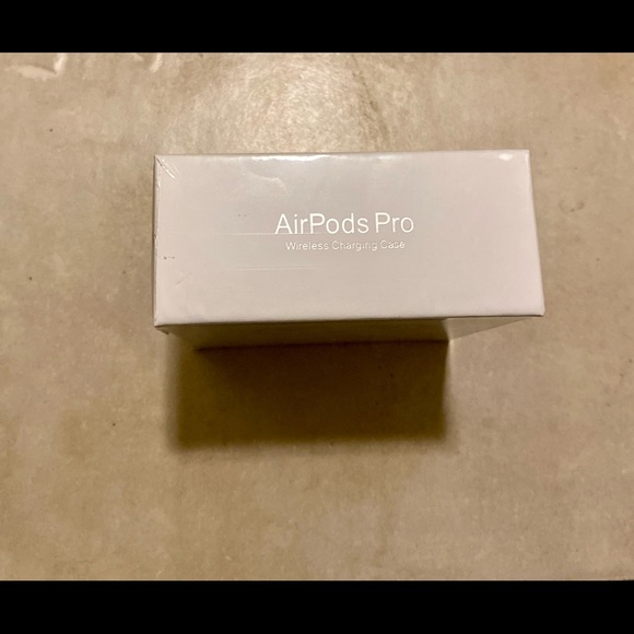 Apple AirPods!! - Picture 2 of 6